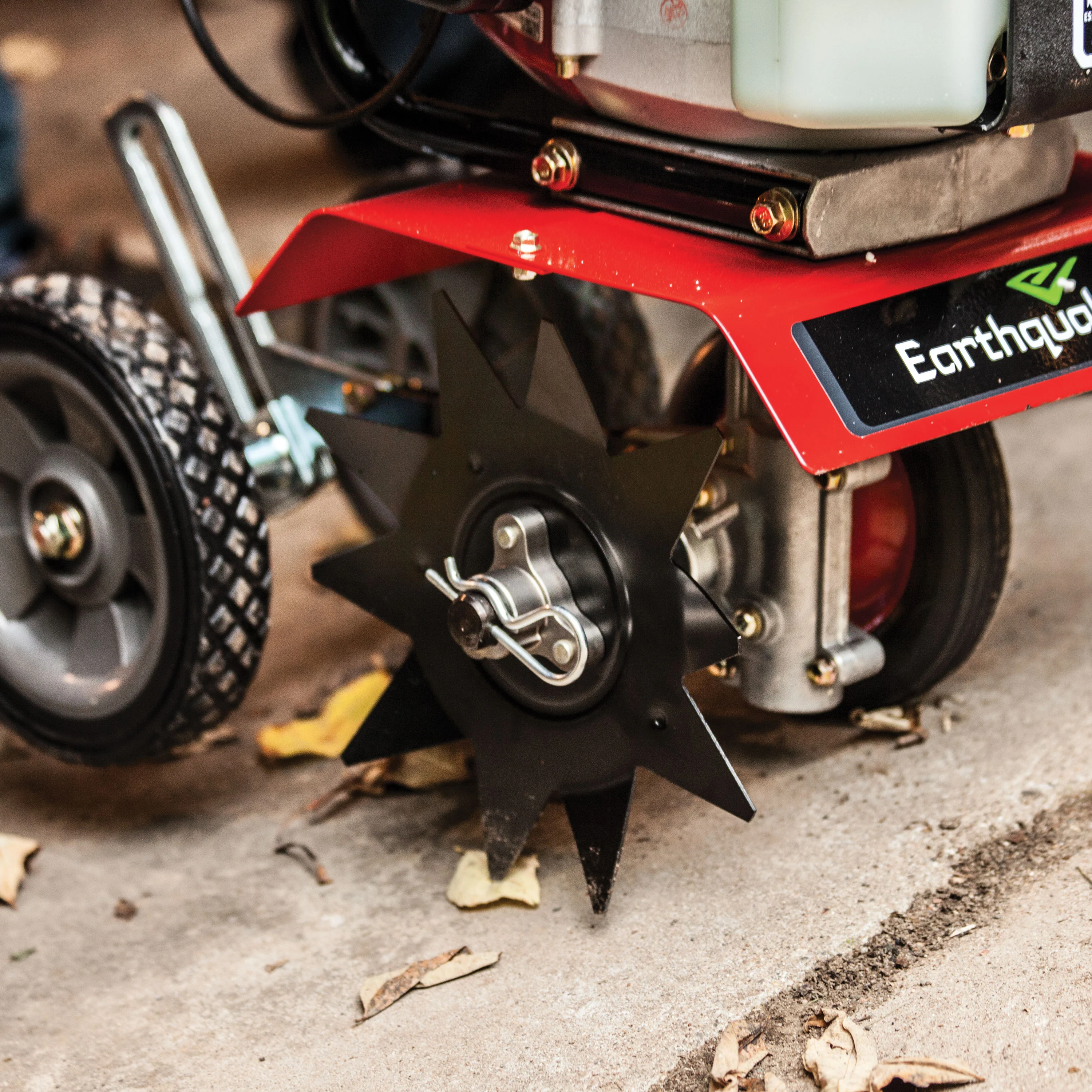 Edger Kit For Cultivators (15073) - Image 3